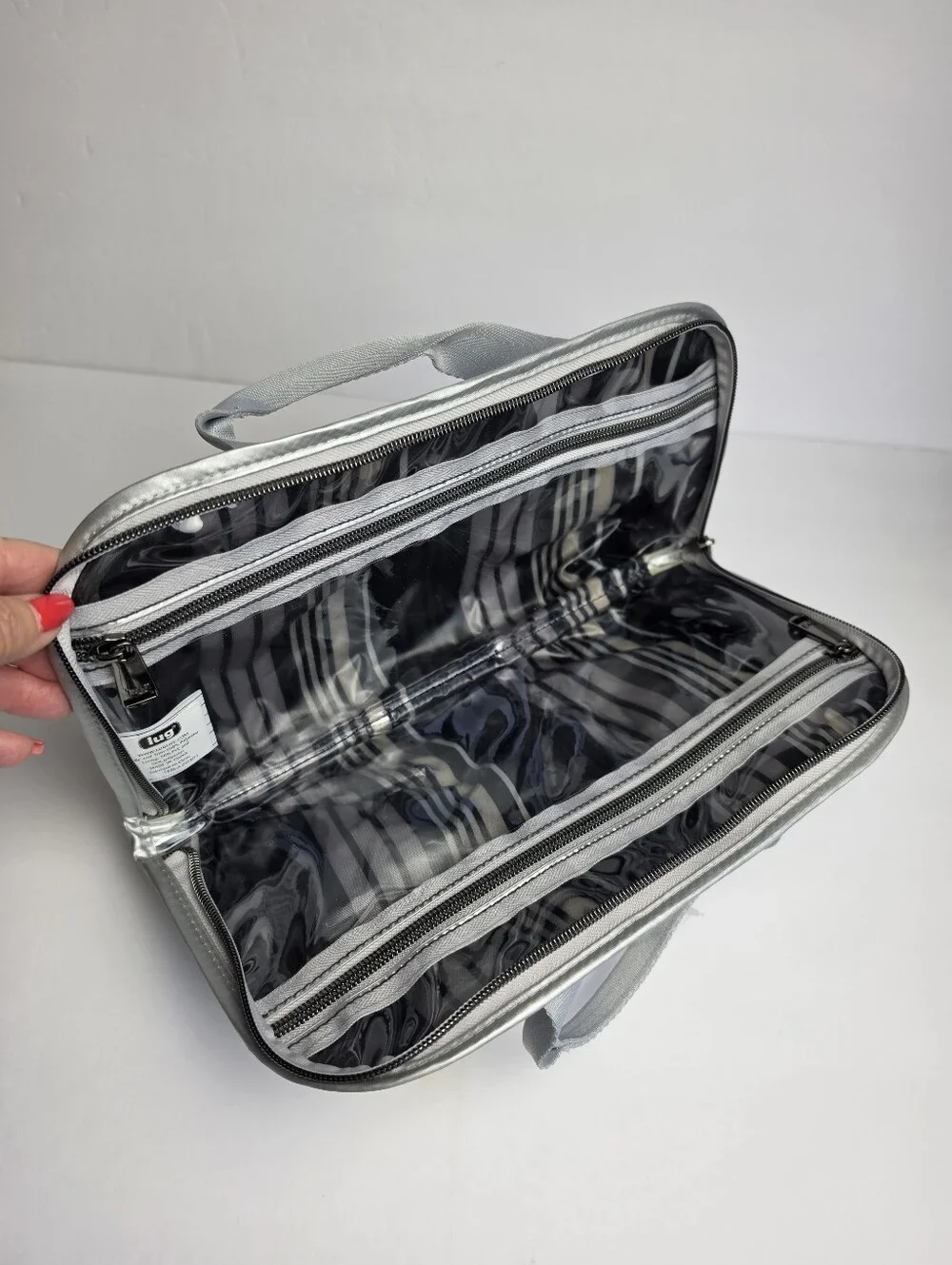 Lug Flash SE Special Edition Cosmetic Bag Case Metallic Silver ~ NWT